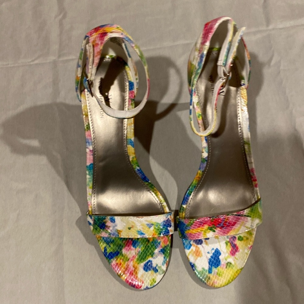 Women’s floral shoes